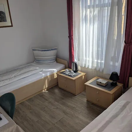 Weisser Brunnen Гостевой дом Гота