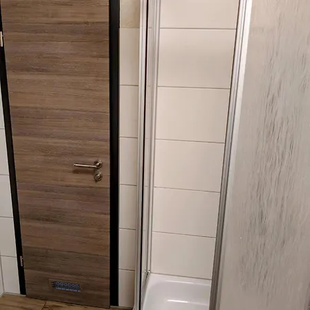 ゲストハウス Weisser Brunnen 3*