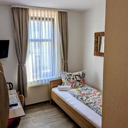 ゲストハウス Weisser Brunnen ゴータ